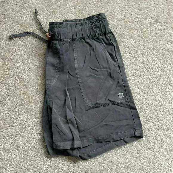 Tentree Casual Instow Summer Shorts 5” Dark Sage Women’s Size XL Drawstring - Picture 12 of 14